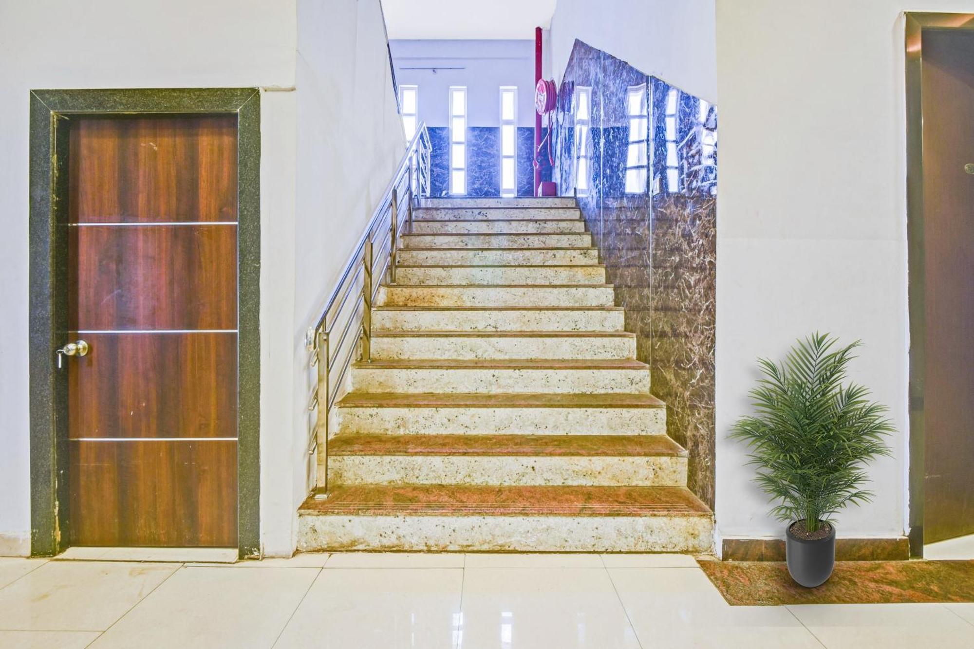 Collection O Oth Sri7 Inn Anantapur Ngoại thất bức ảnh